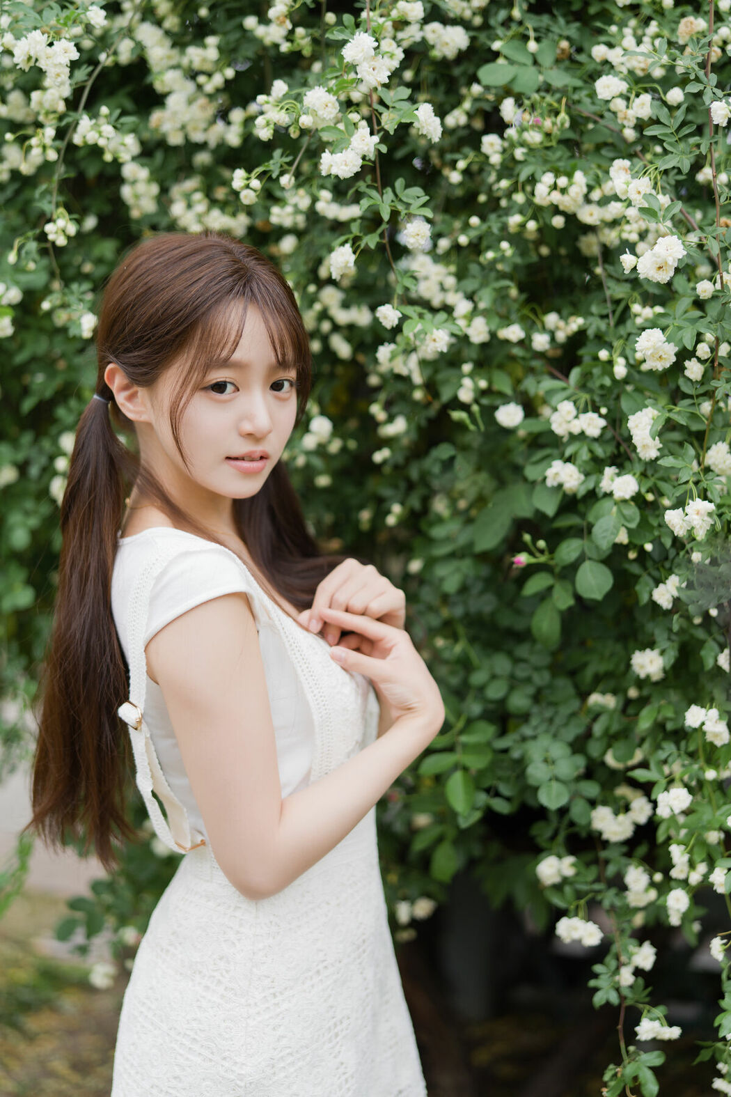 YiTuYu艺图语 Vol.9519 Xiao Yi (33P)