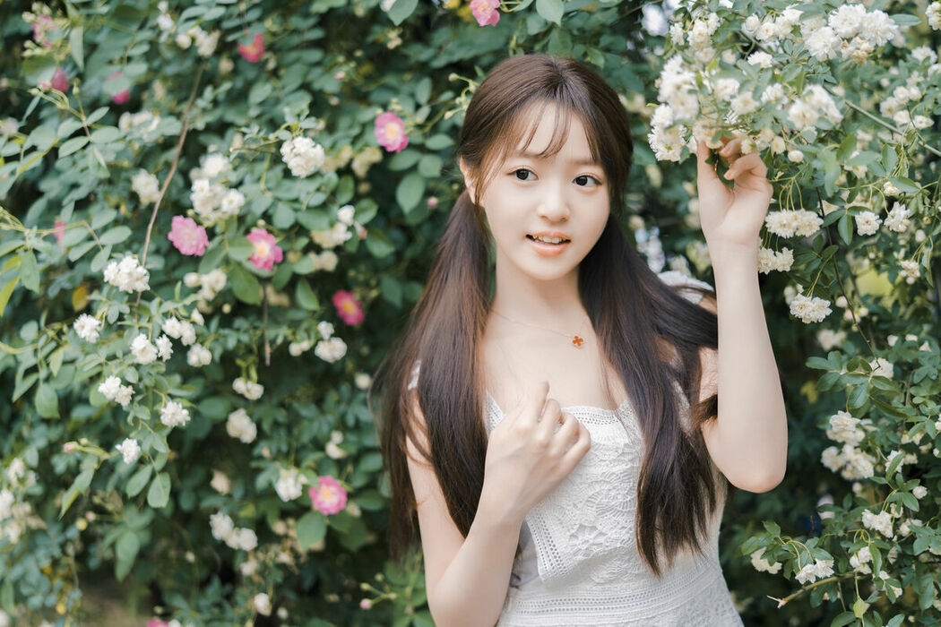 YiTuYu艺图语 Vol.9519 Xiao Yi (33P)