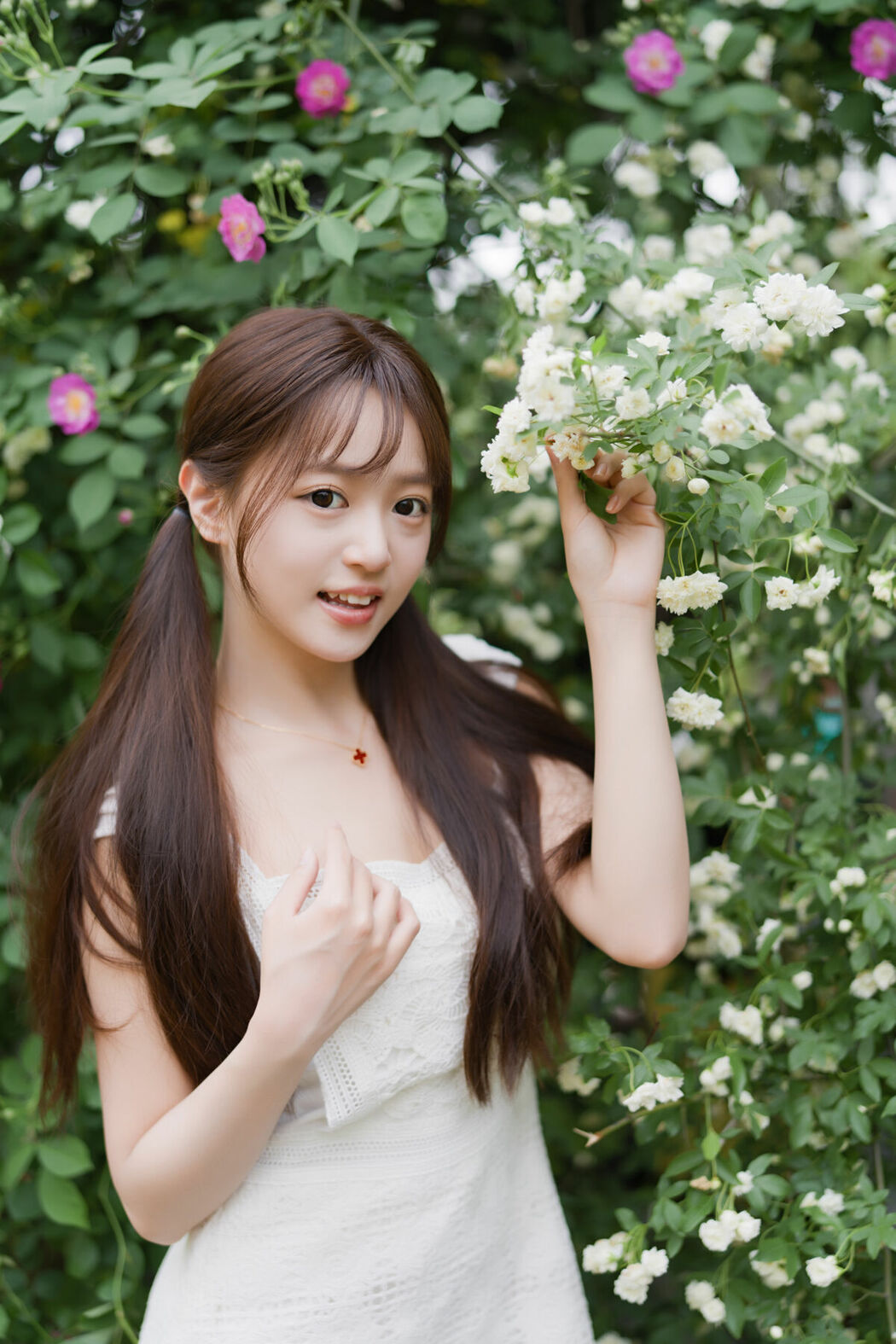 YiTuYu艺图语 Vol.9519 Xiao Yi (33P)
