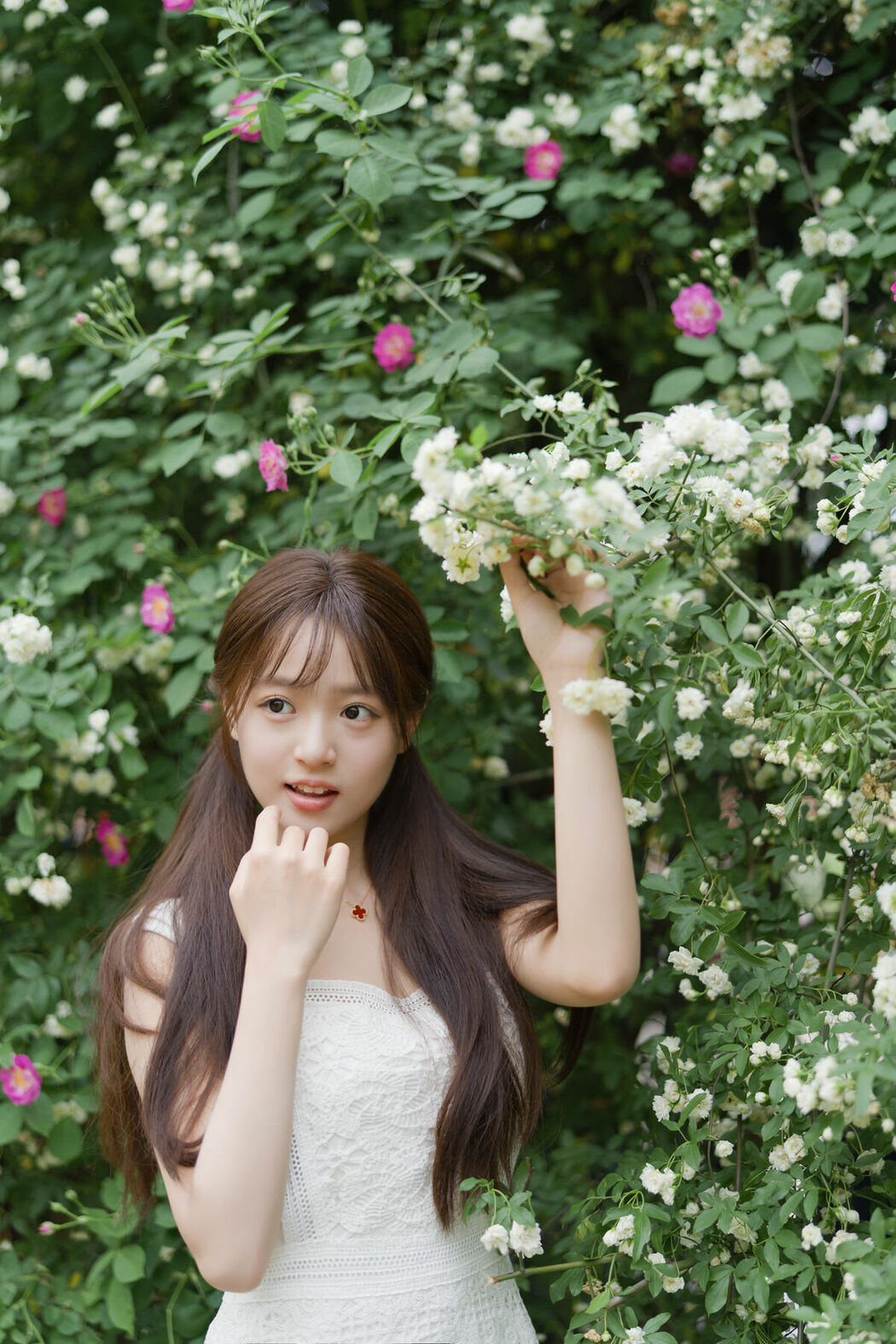 YiTuYu艺图语 Vol.9519 Xiao Yi (33P)