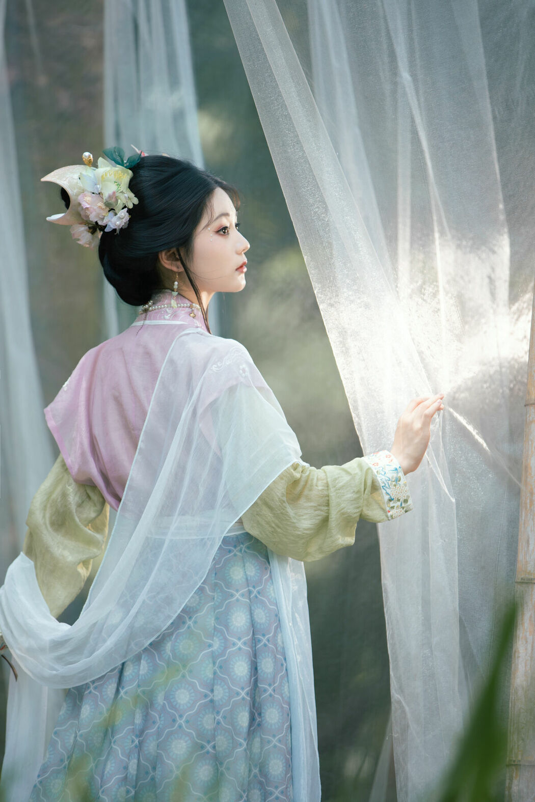 YiTuYu艺图语 Vol.9523 Wu Ying Kun Kun (28P)