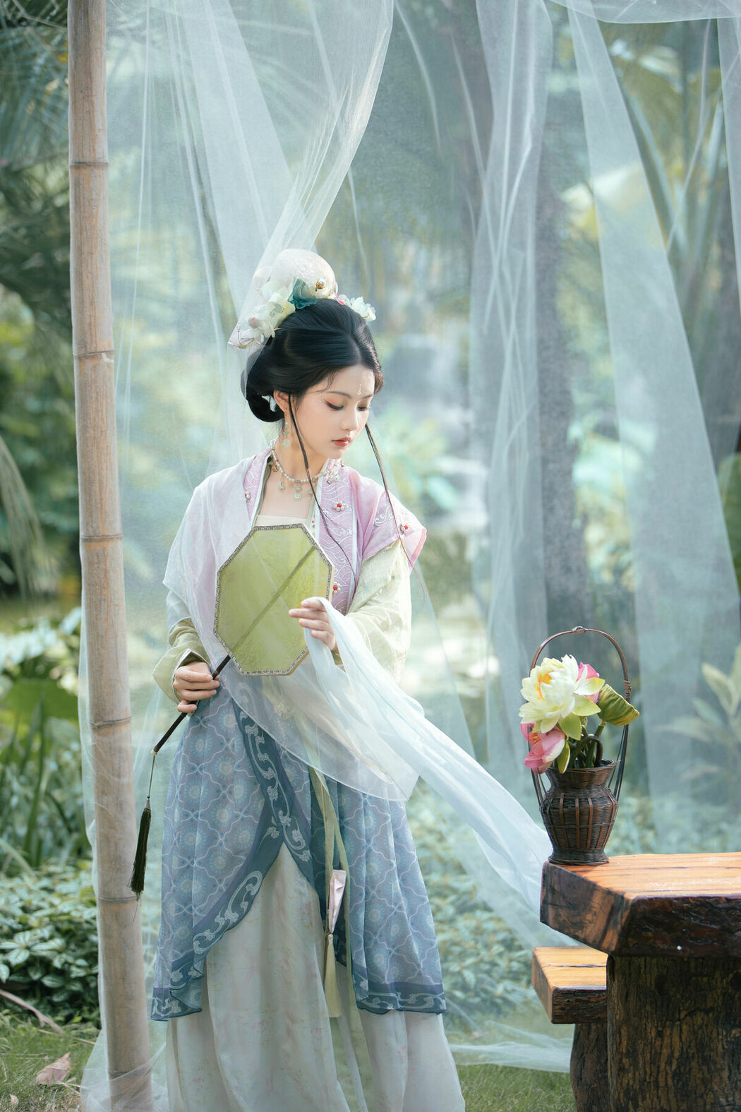 YiTuYu艺图语 Vol.9523 Wu Ying Kun Kun (28P)