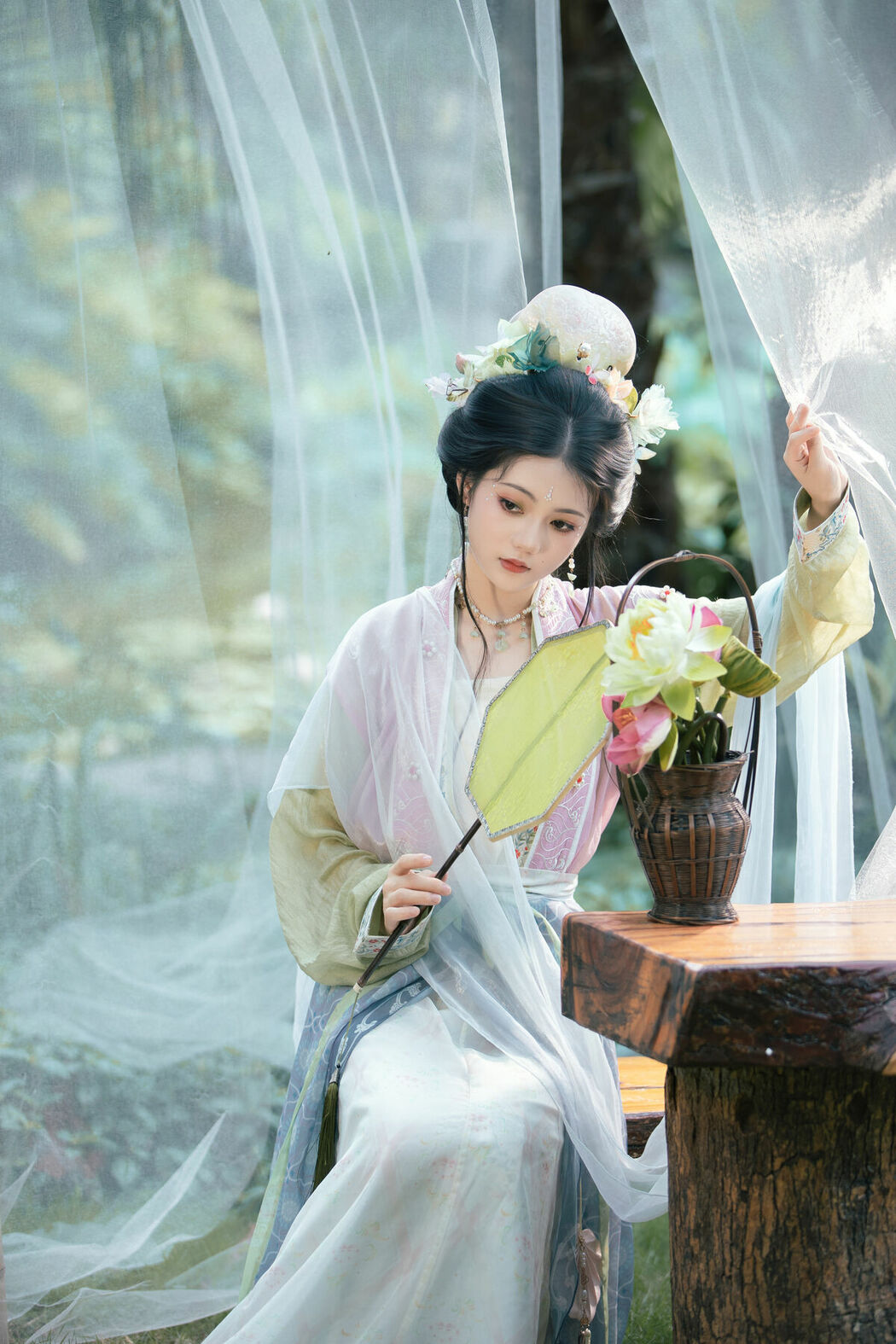 YiTuYu艺图语 Vol.9523 Wu Ying Kun Kun (28P)