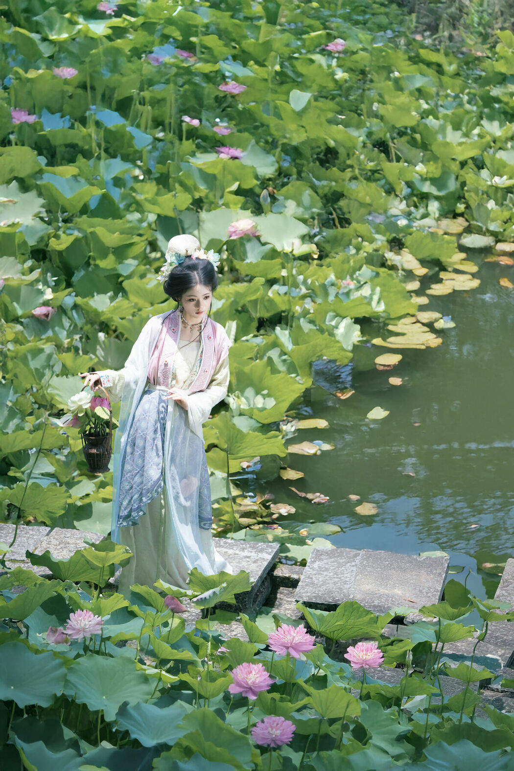 YiTuYu艺图语 Vol.9523 Wu Ying Kun Kun (28P)