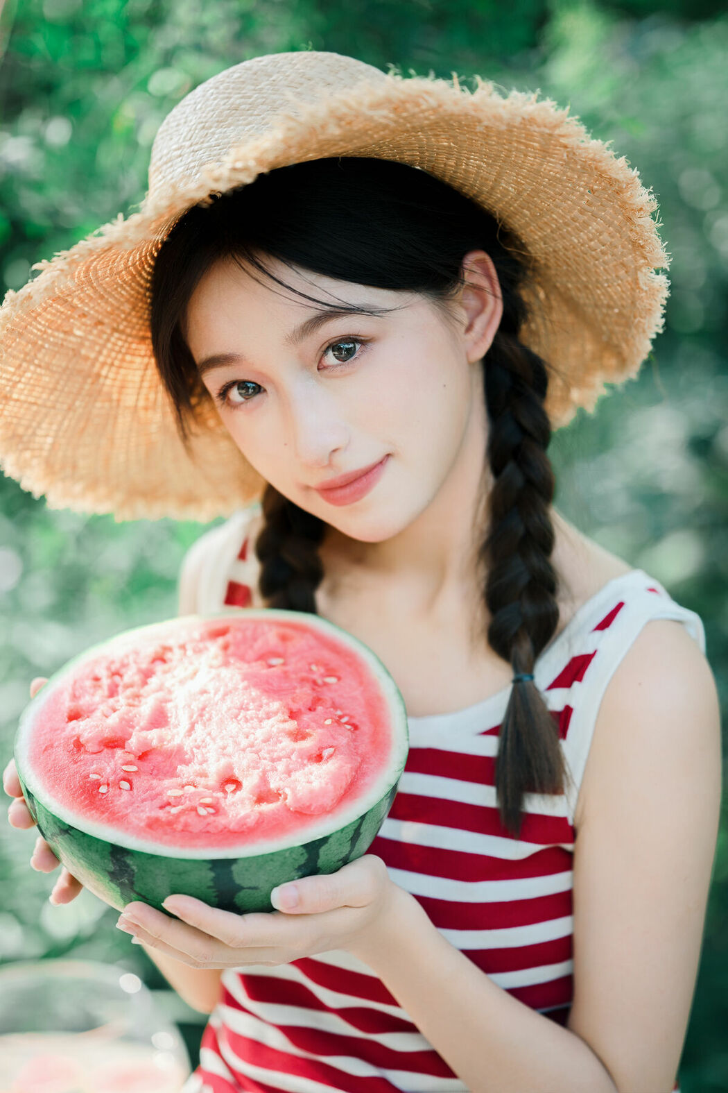 YiTuYu艺图语 Vol.9529 Lin Miao Xin (18P)
