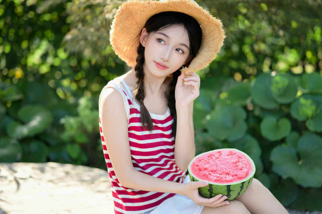 YiTuYu艺图语 Vol.9529 Lin Miao Xin (18P)