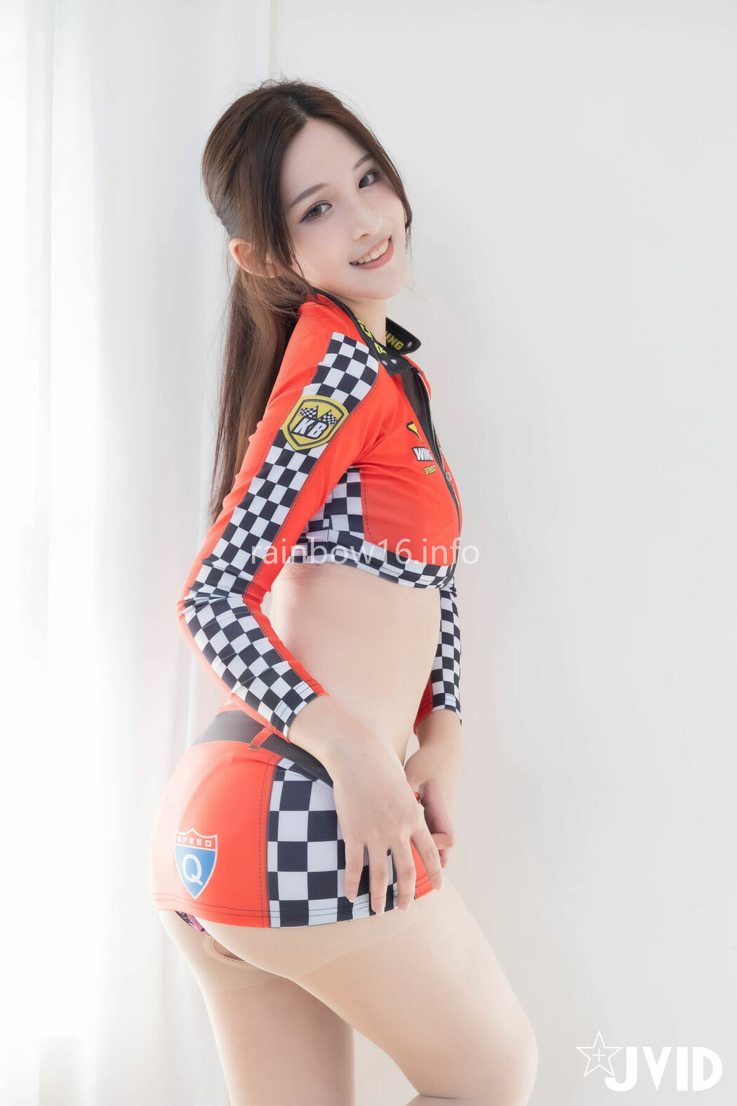 Yi Fu Die 伊芙蝶 And Ai Xi Ash艾希 – 四點全露 首次合體珍藏 賽車女郎油亮絲襪美腳蕾絲邊誘惑 Part02 (64P)