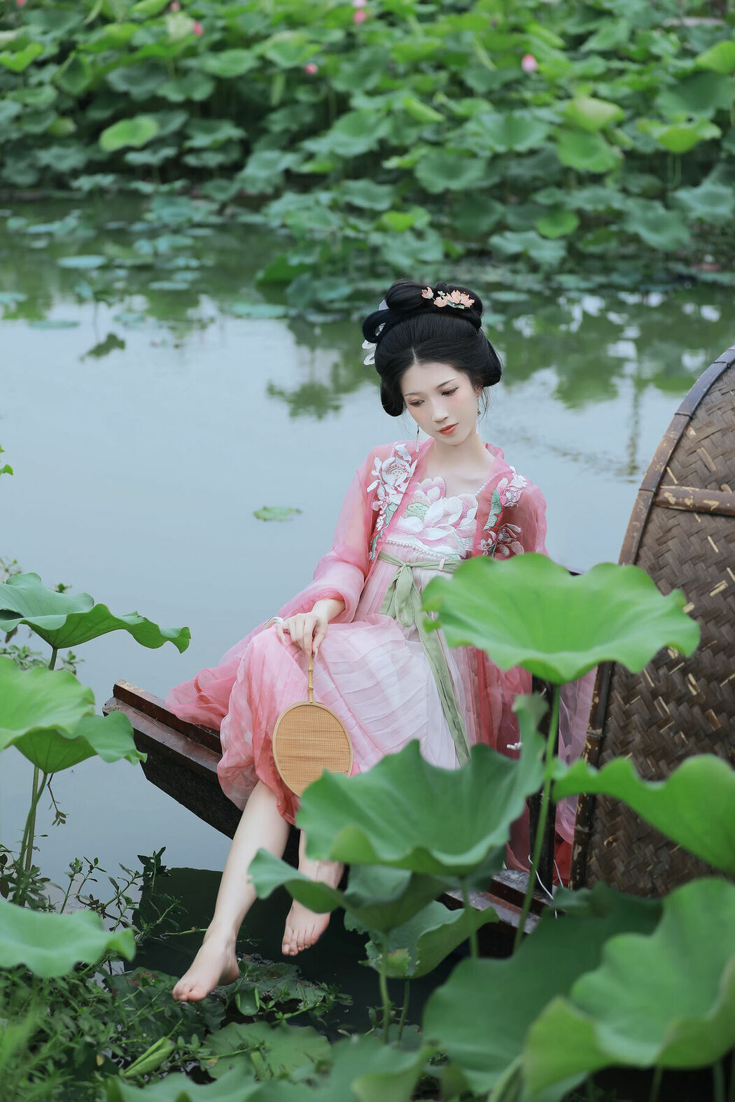 YiTuYu艺图语 Vol.9531 Bie Qiu Yue (23P)