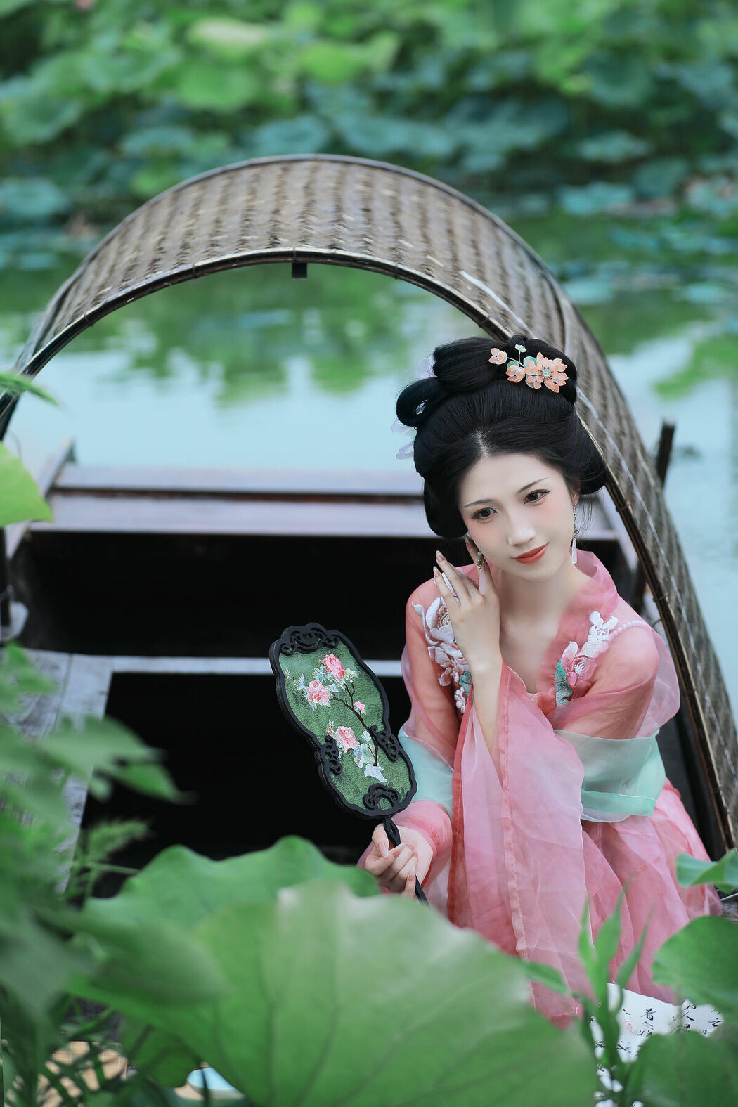 YiTuYu艺图语 Vol.9531 Bie Qiu Yue (23P)