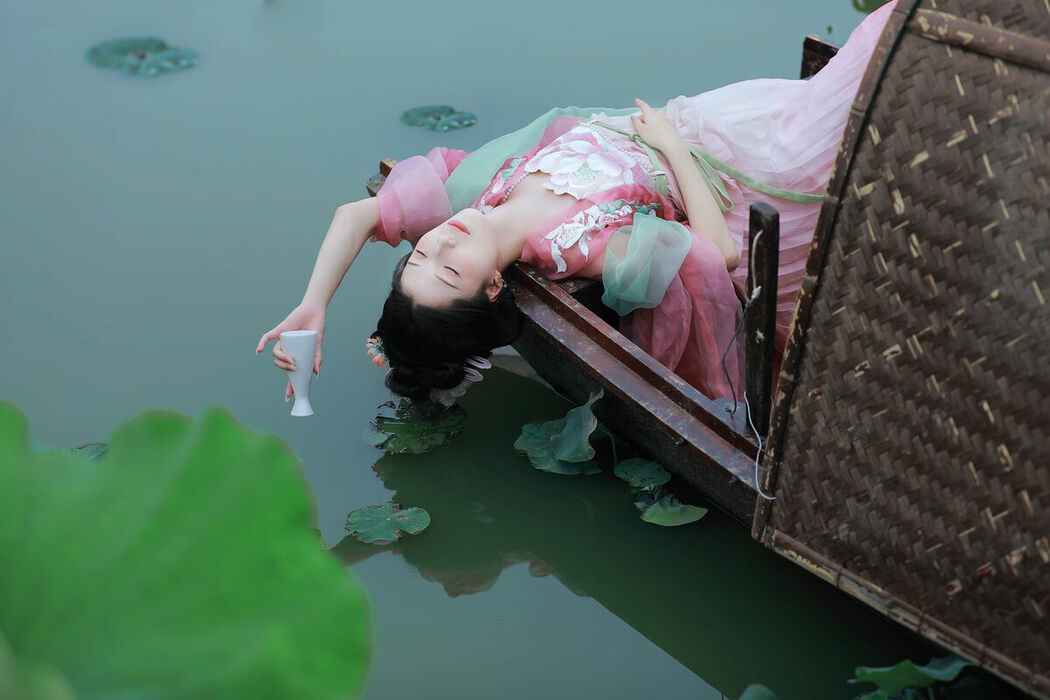 YiTuYu艺图语 Vol.9531 Bie Qiu Yue (23P)