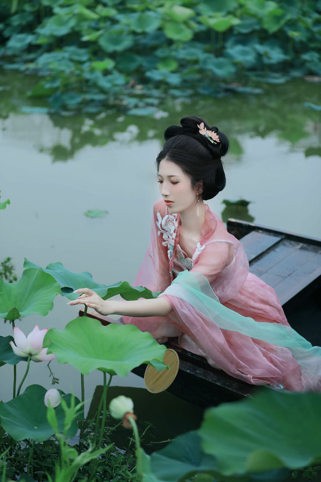 YiTuYu艺图语 Vol.9531 Bie Qiu Yue (23P)