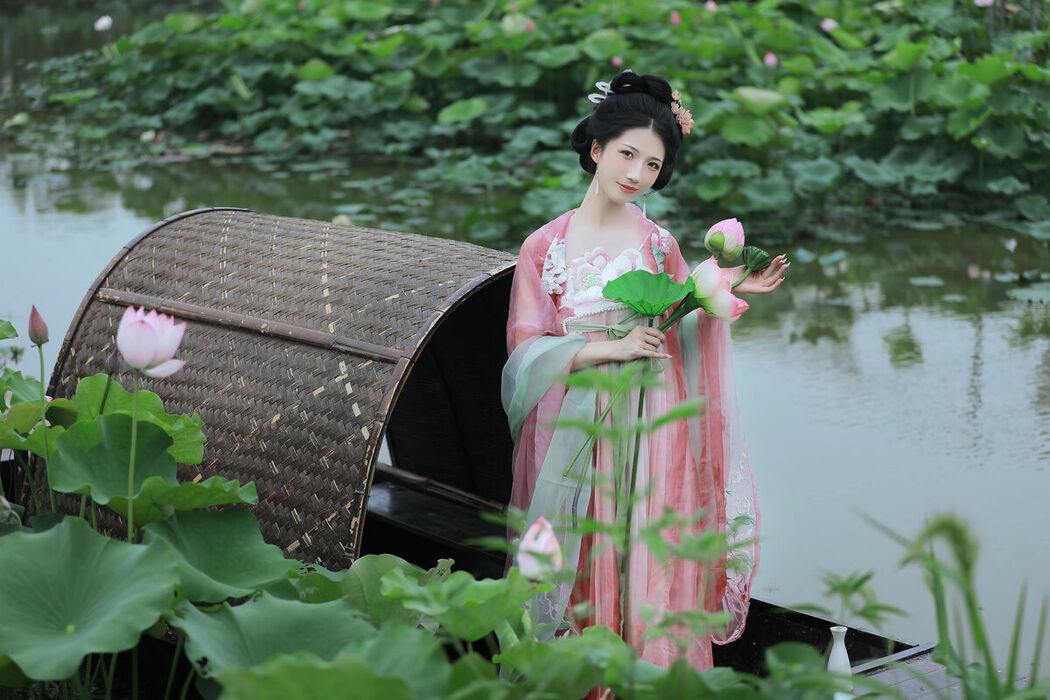 YiTuYu艺图语 Vol.9531 Bie Qiu Yue (23P)