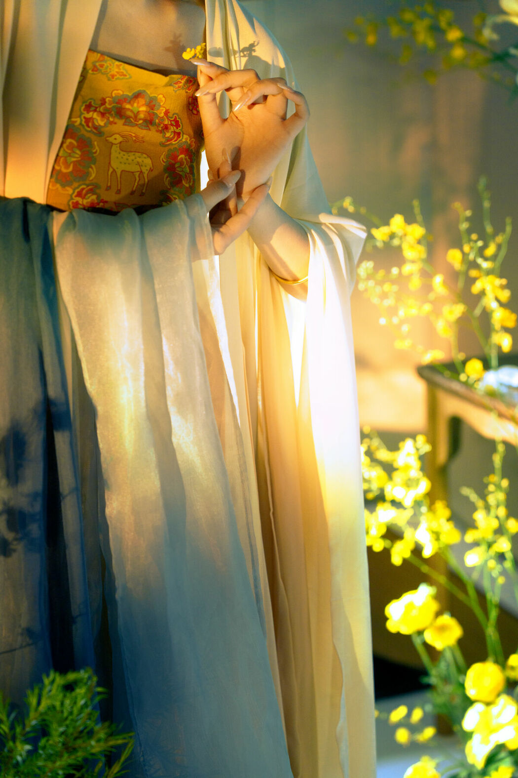 YiTuYu艺图语 Vol.9534 He Li Han (14P)