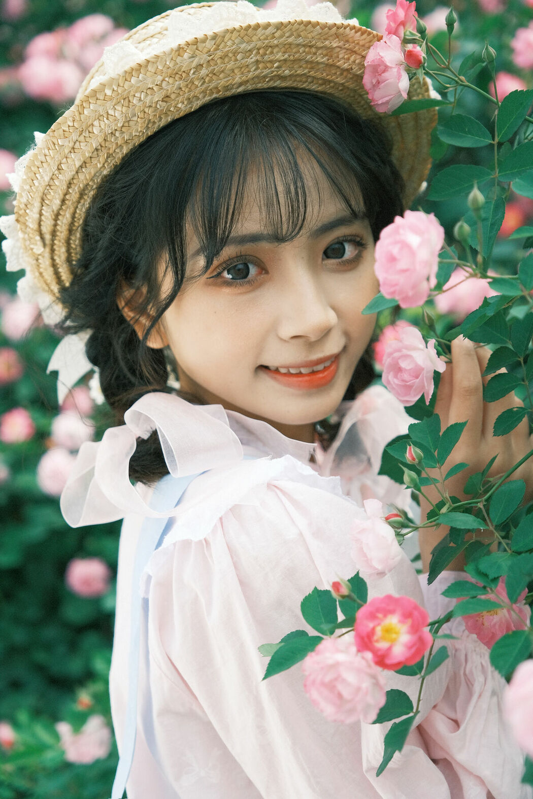 YiTuYu艺图语 Vol.9535 Er Er Er Yue (33P)