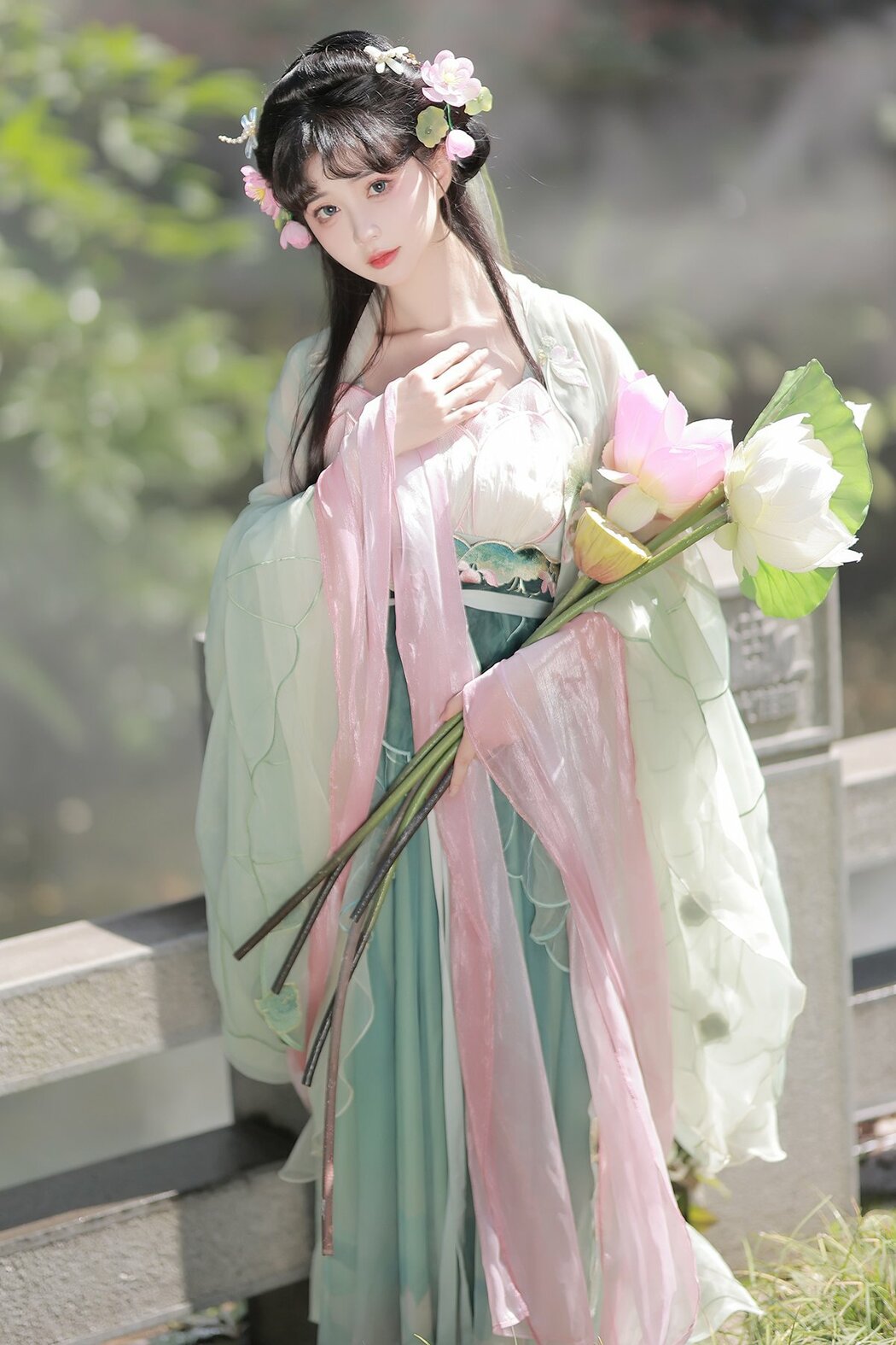 YiTuYu艺图语 Vol.9537 Qi Luo Sheng De Xiao Su Su (15P) Cover Photo