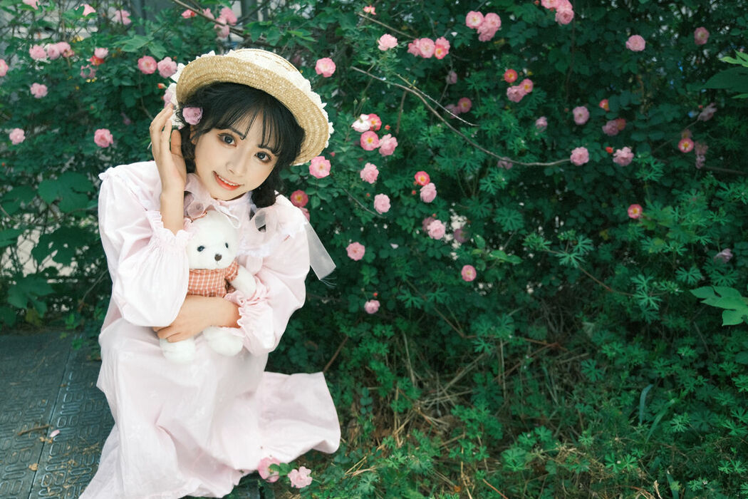 YiTuYu艺图语 Vol.9535 Er Er Er Yue (33P)