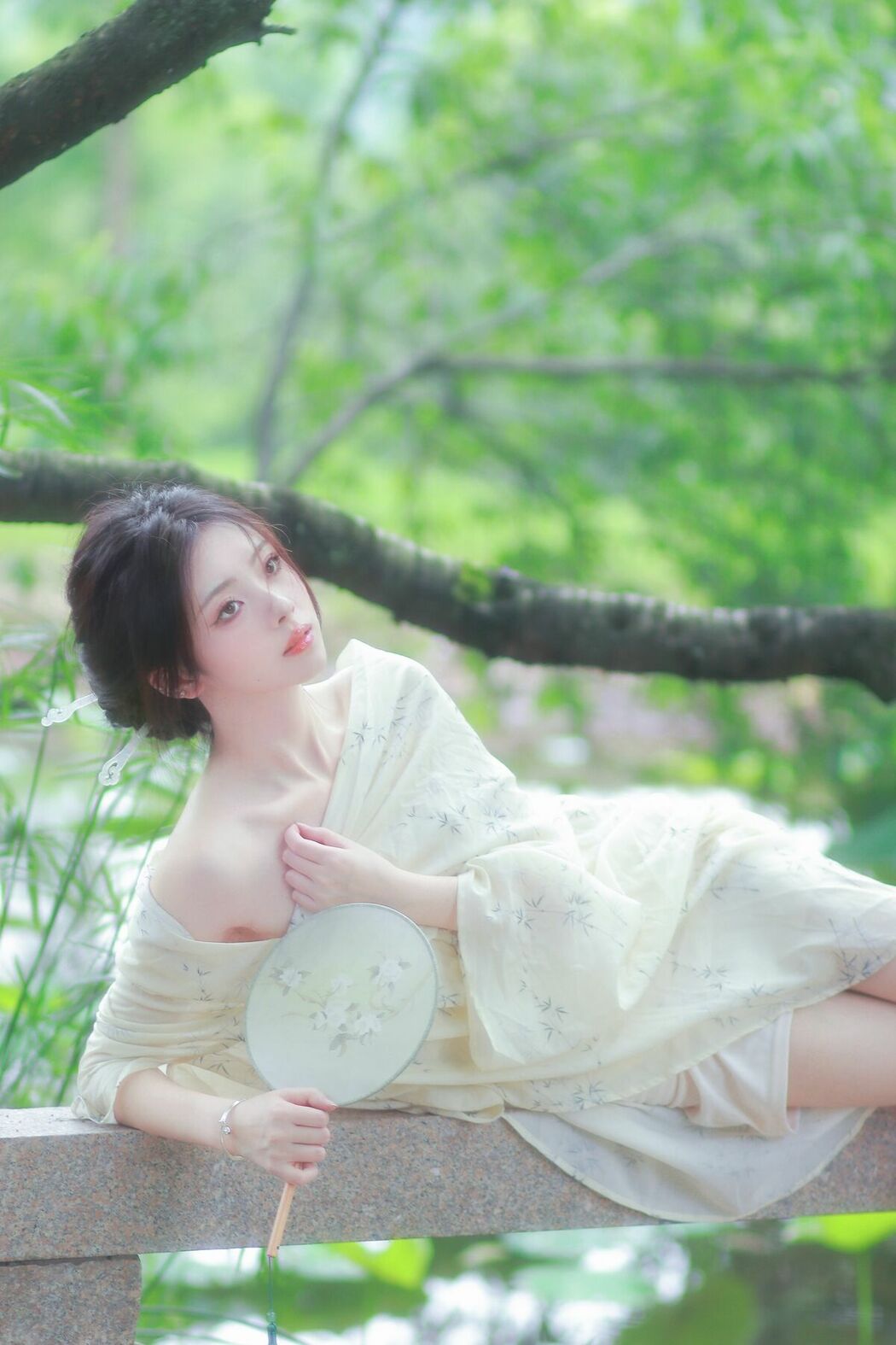 YiTuYu艺图语 Vol.9536 Lu Li (15P)