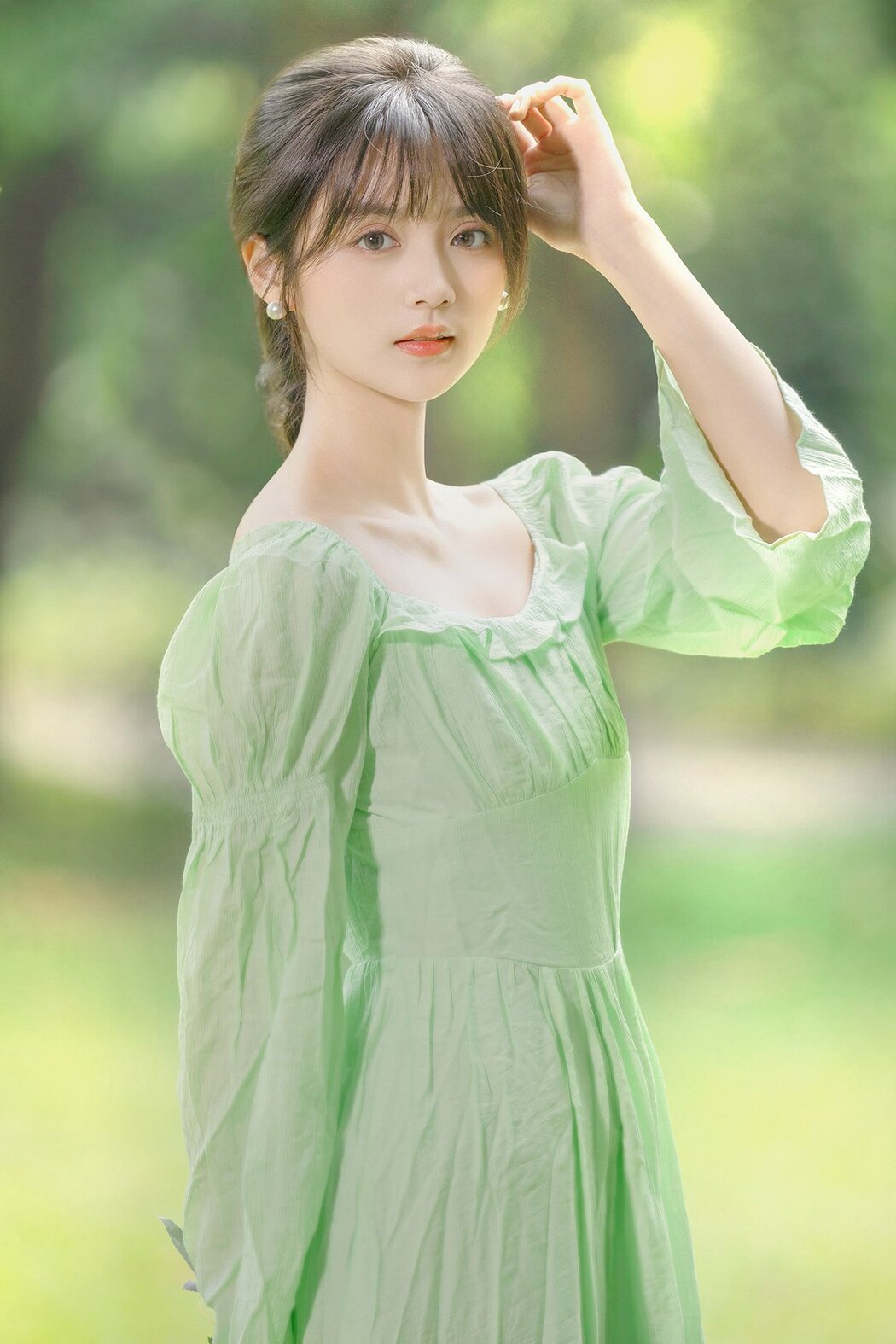 YiTuYu艺图语 Vol.9539 Yu Wen (16P) Cover Photo