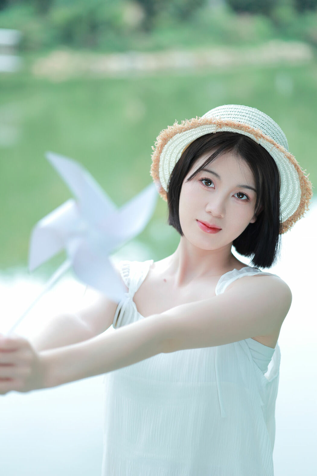 YiTuYu艺图语 Vol.9542 Shi Shu Tiao Ya (17P)
