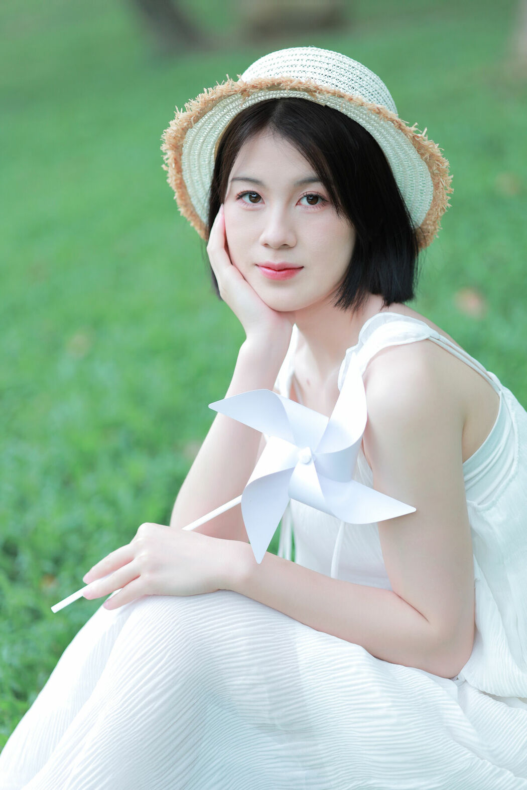 YiTuYu艺图语 Vol.9542 Shi Shu Tiao Ya (17P)