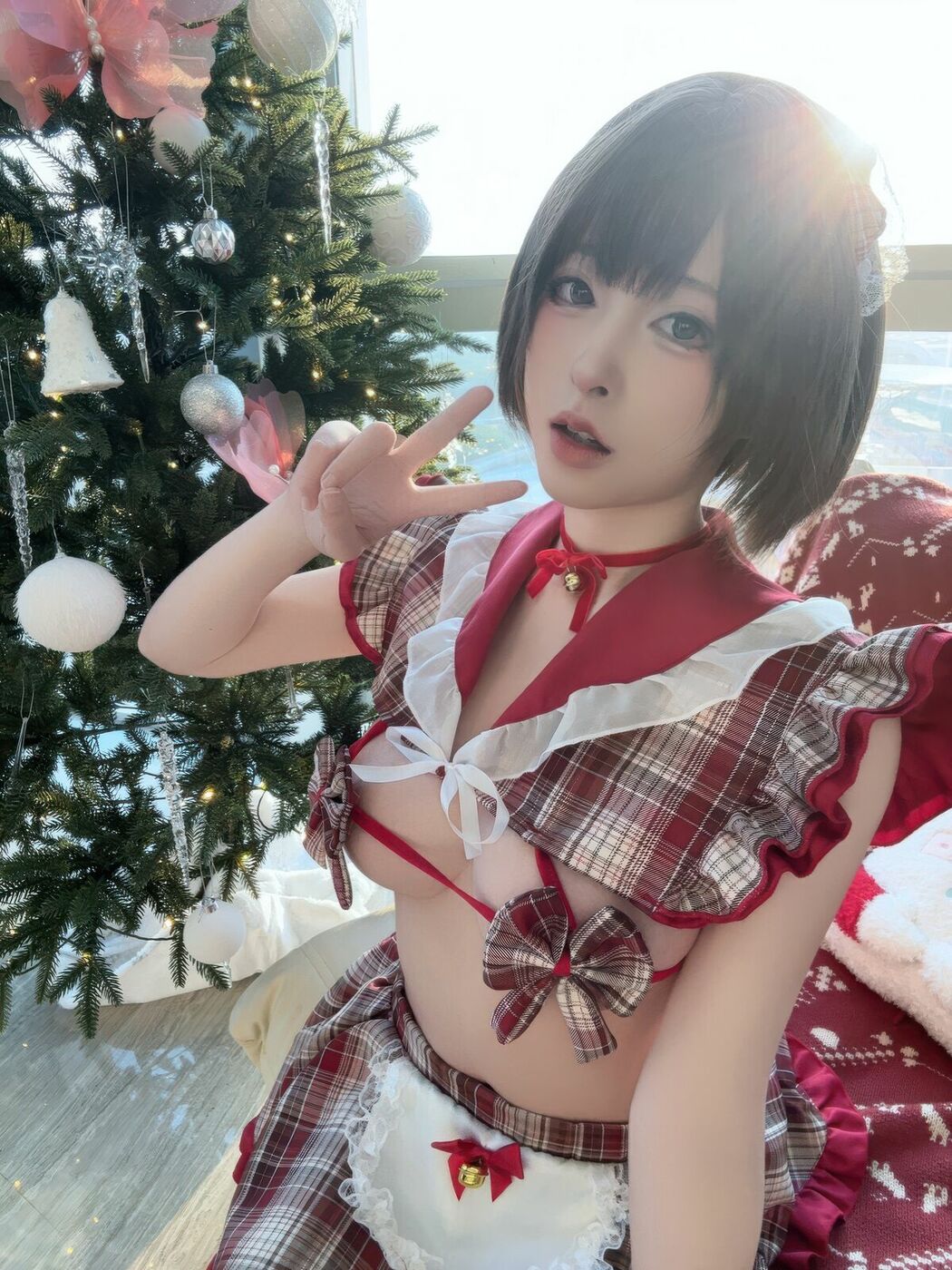 Coser@清水由乃 – 圣诞小蛋糕 (90P – 2V)