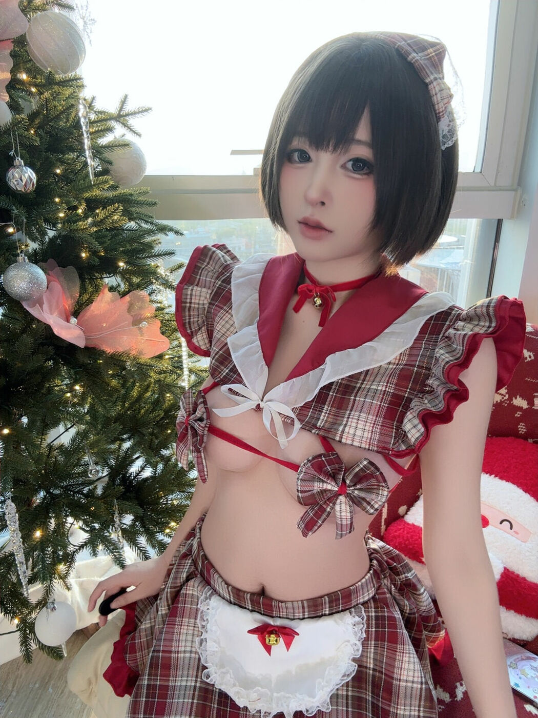 Coser@清水由乃 – 圣诞小蛋糕 (90P – 2V)