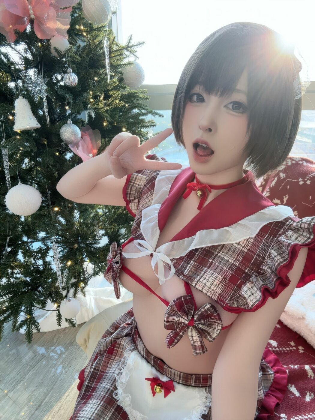 Coser@清水由乃 – 圣诞小蛋糕 (90P – 2V)
