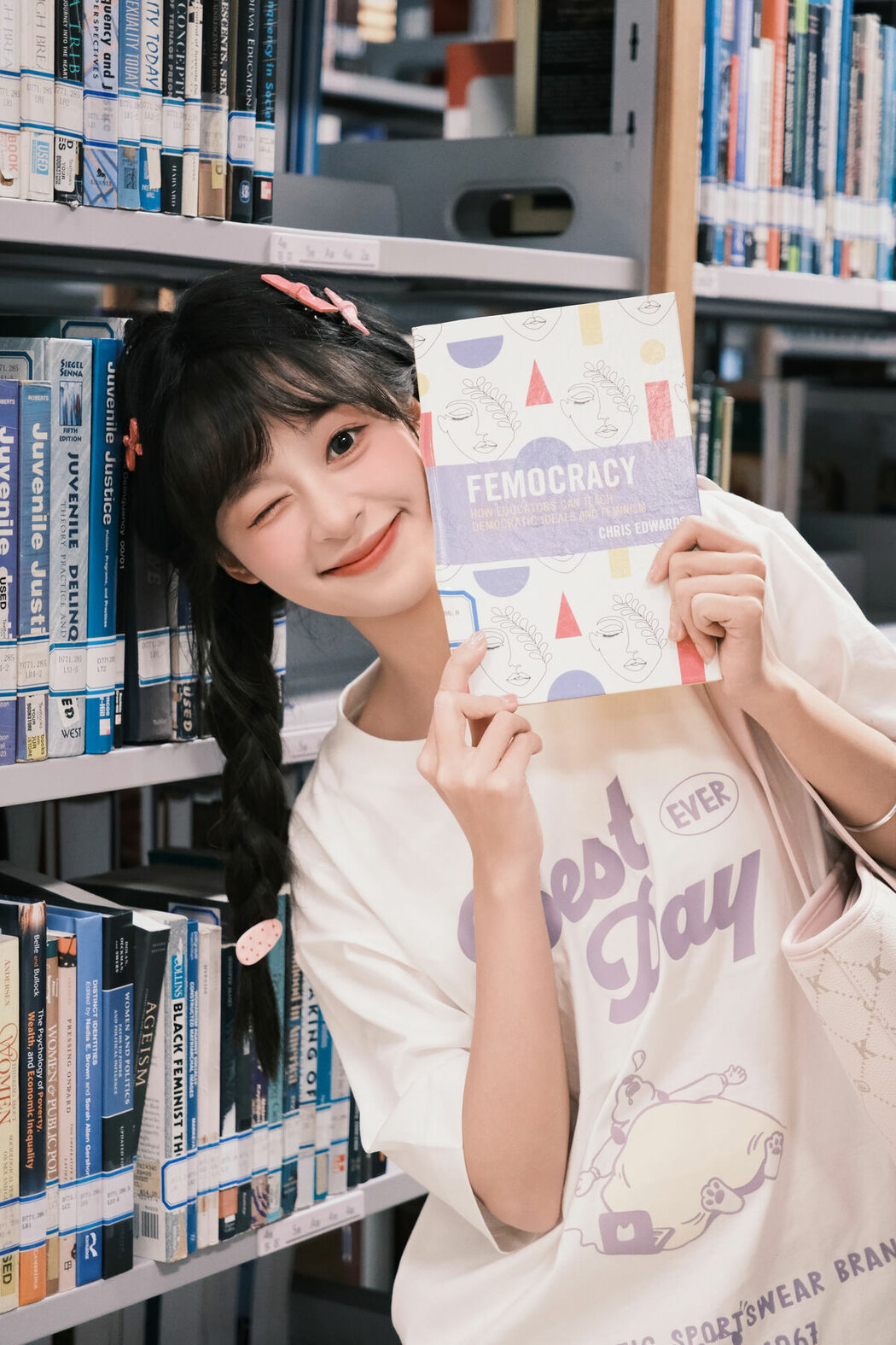YiTuYu艺图语 Vol.9550 Xia Yu Xiao Nian (18P)