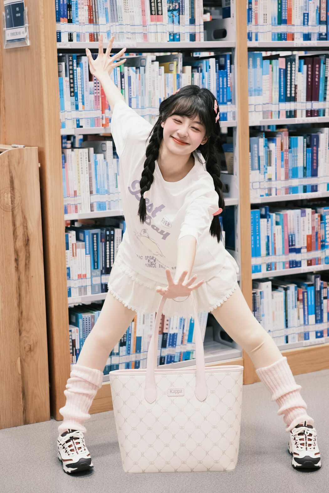 YiTuYu艺图语 Vol.9550 Xia Yu Xiao Nian (18P)