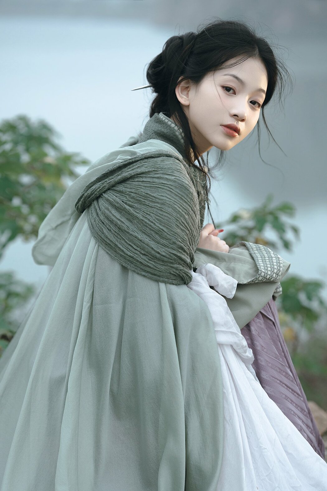 YiTuYu艺图语 Vol.9554 Er Yi Zhi (20P) Cover Photo