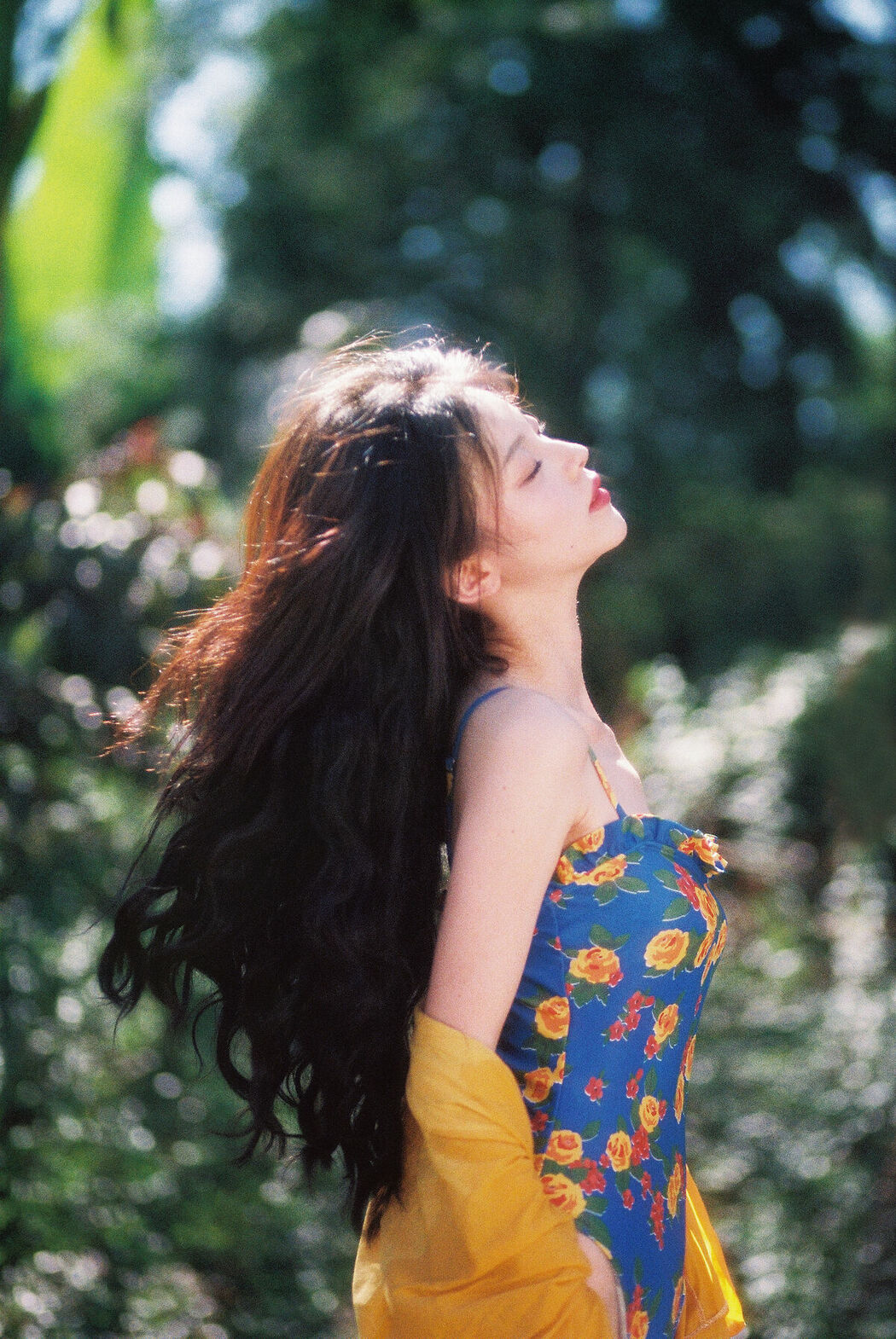 YiTuYu艺图语 Vol.9553 Lu Li (17P)