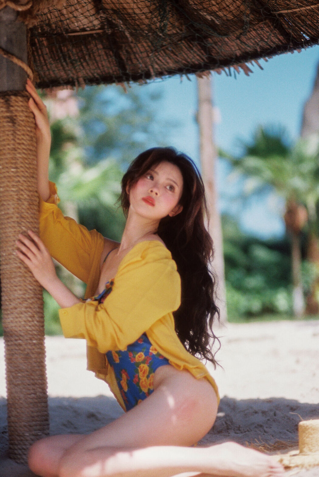 YiTuYu艺图语 Vol.9553 Lu Li (17P)