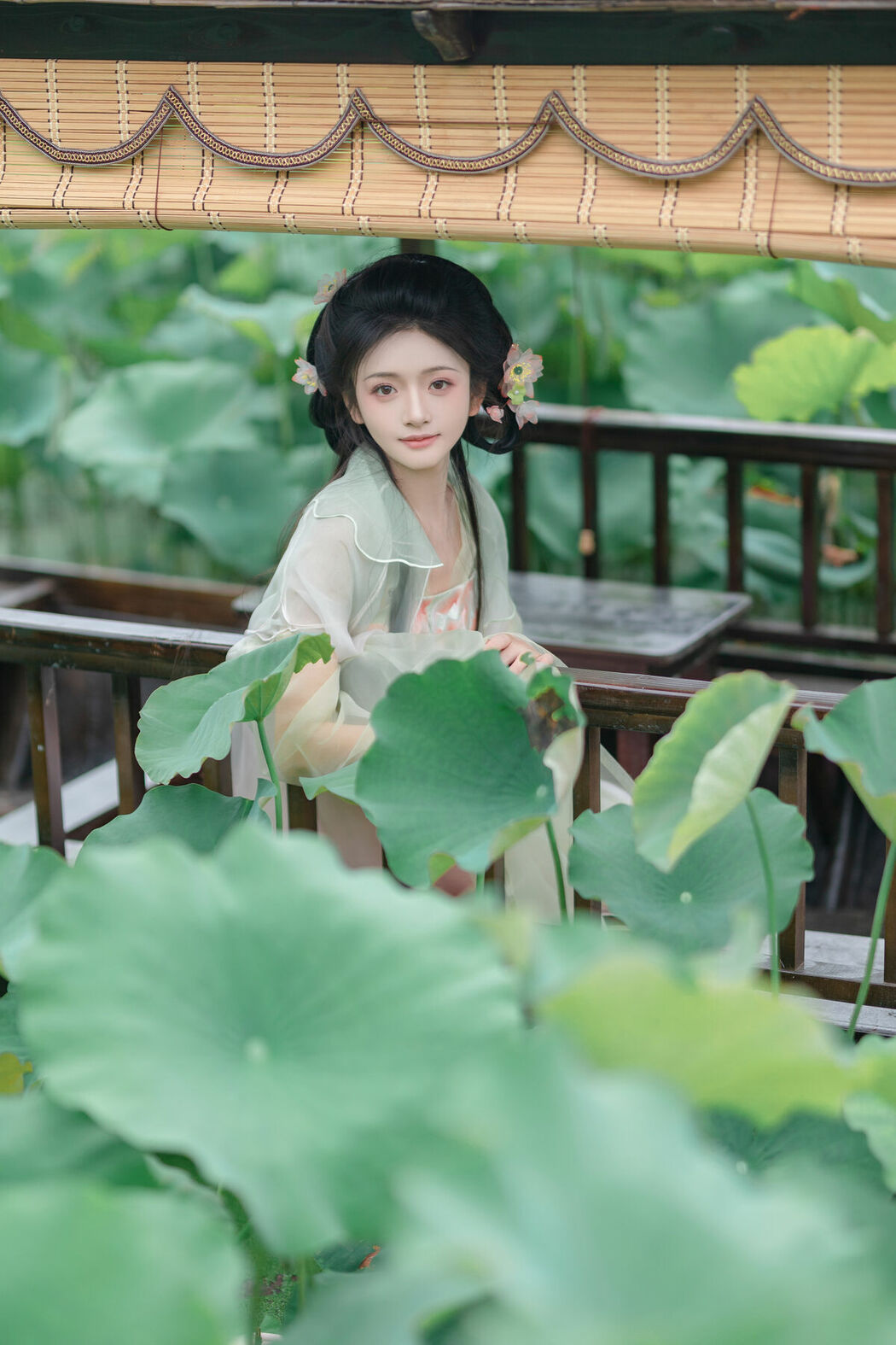 YiTuYu艺图语 Vol.9556 Chi Yan Zai Zhe Li (16P)
