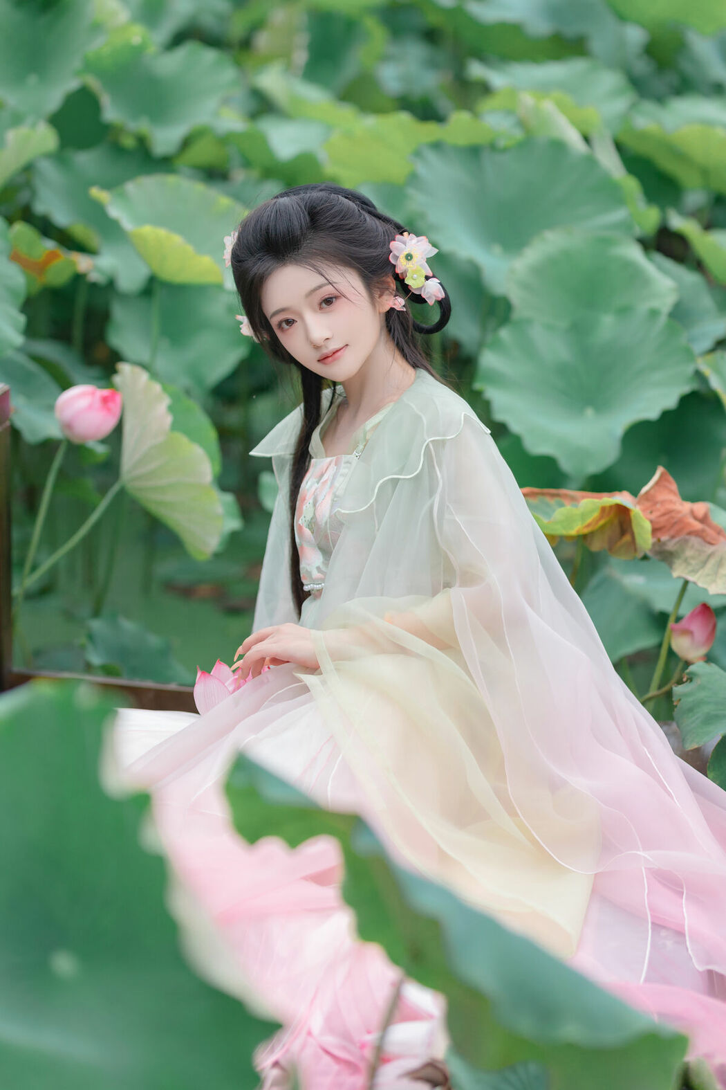 YiTuYu艺图语 Vol.9556 Chi Yan Zai Zhe Li (16P)