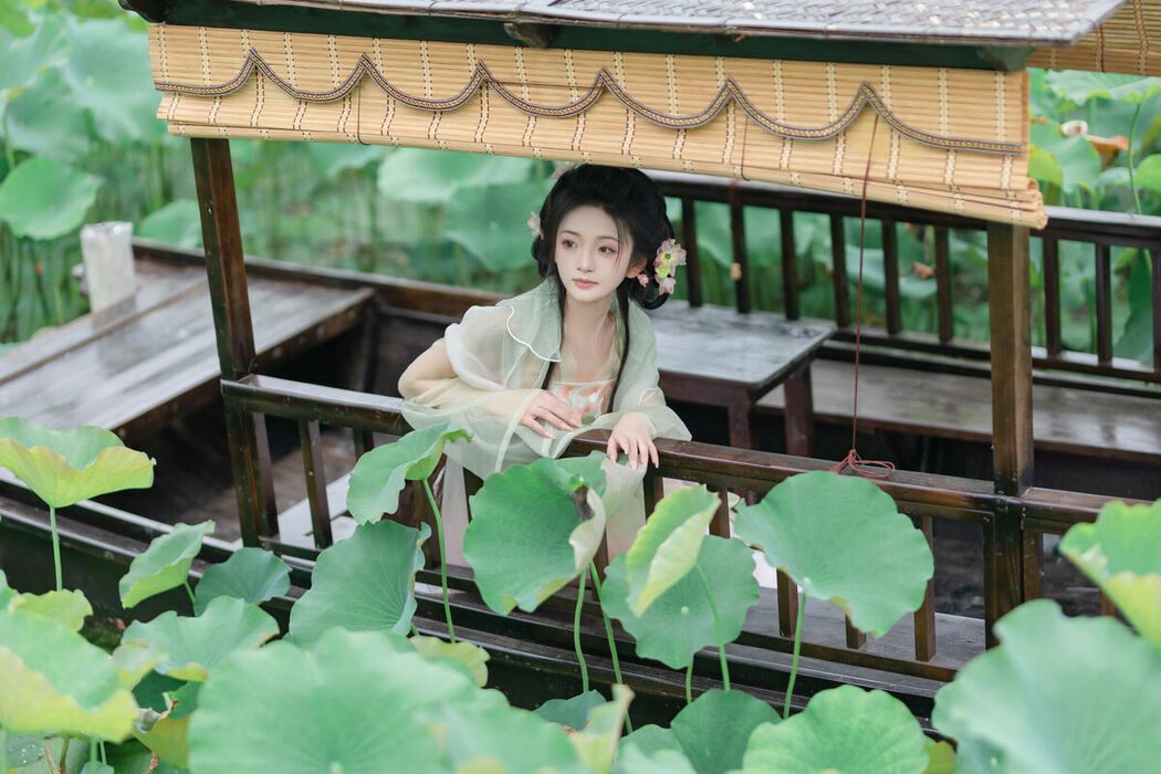 YiTuYu艺图语 Vol.9556 Chi Yan Zai Zhe Li (16P)