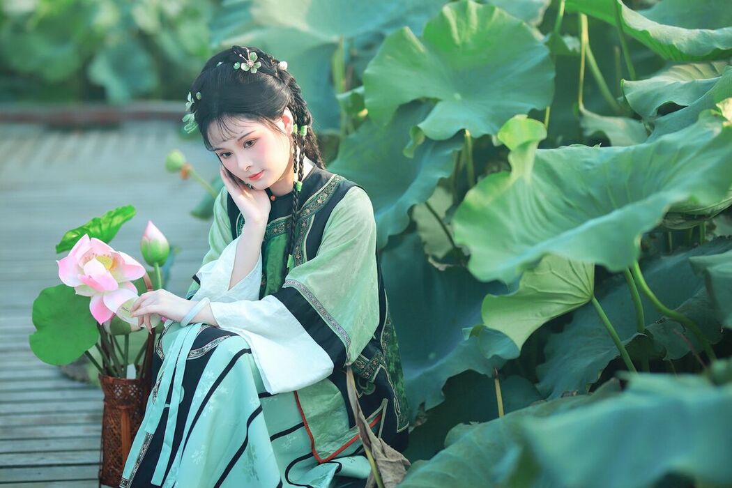 YiTuYu艺图语 Vol.9559 6161 (17P)