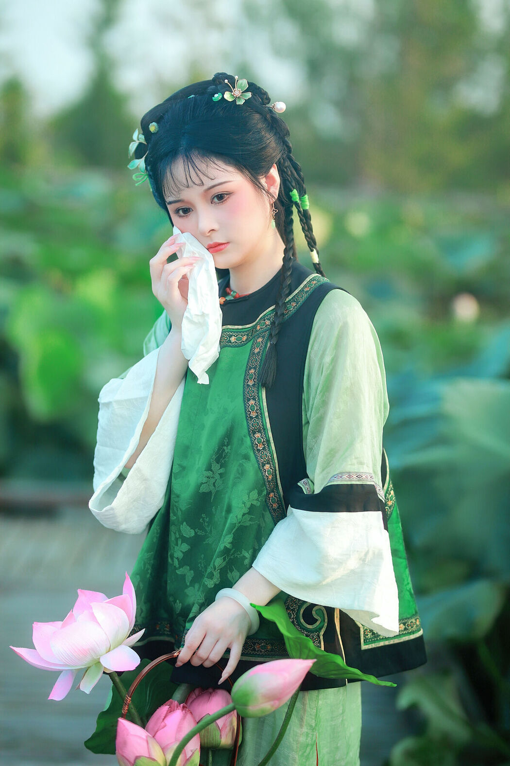 YiTuYu艺图语 Vol.9559 6161 (17P)