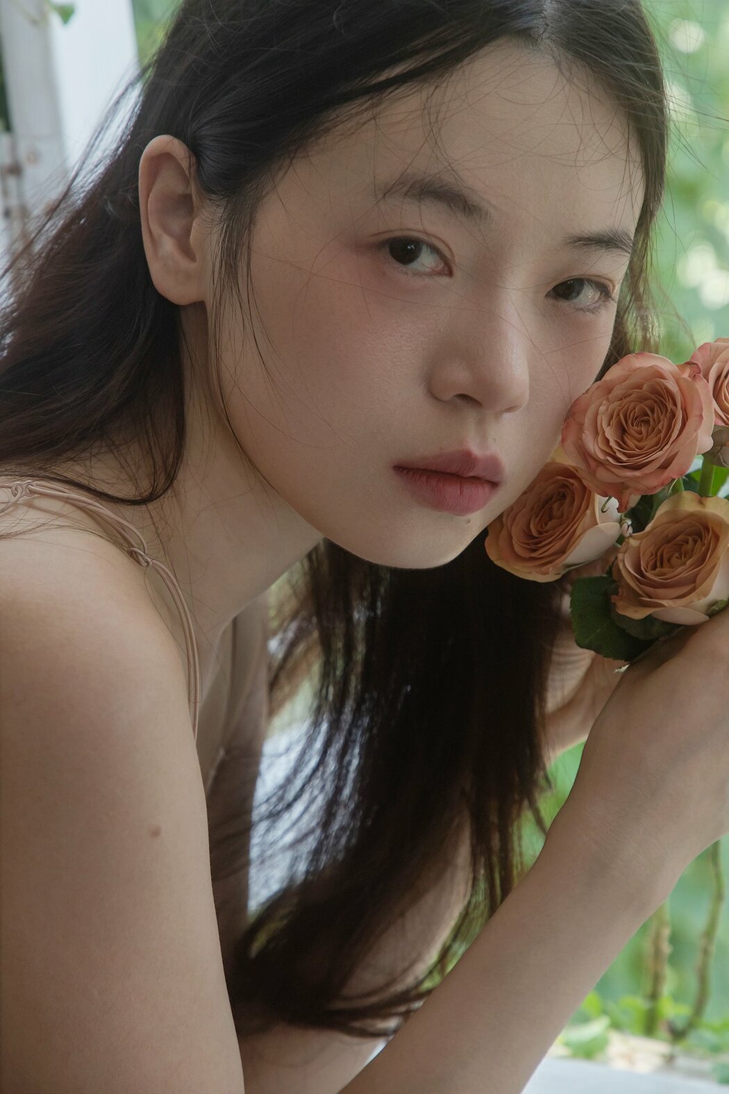 YiTuYu艺图语 Vol.9566 Cai Jing Fan (21P) Cover Photo