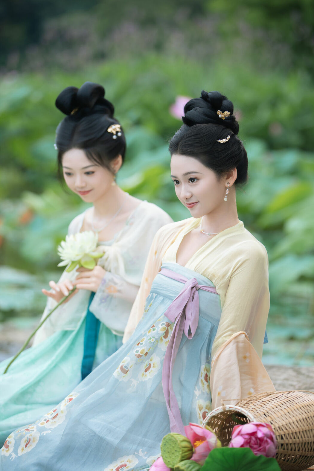 YiTuYu艺图语 Vol.9570 Jiu Shi Jiao Mei Nan A (43P)
