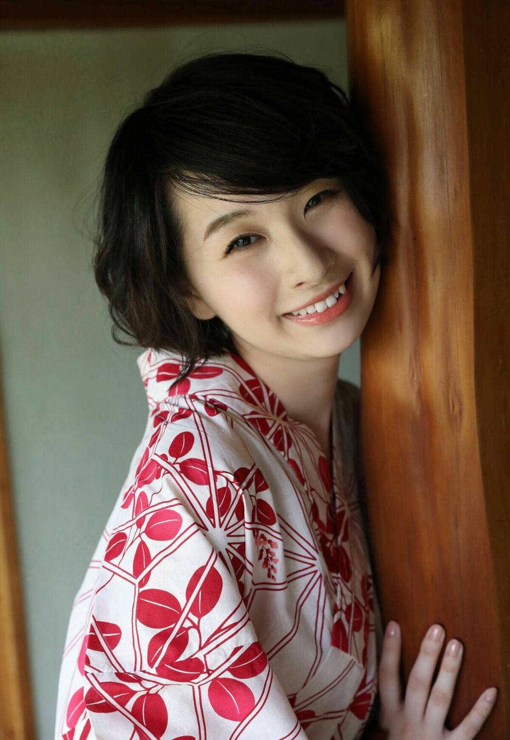 JP Aika Yukihira 行平あい佳 – 週刊現代デジタル写真集 掌花 (81P)