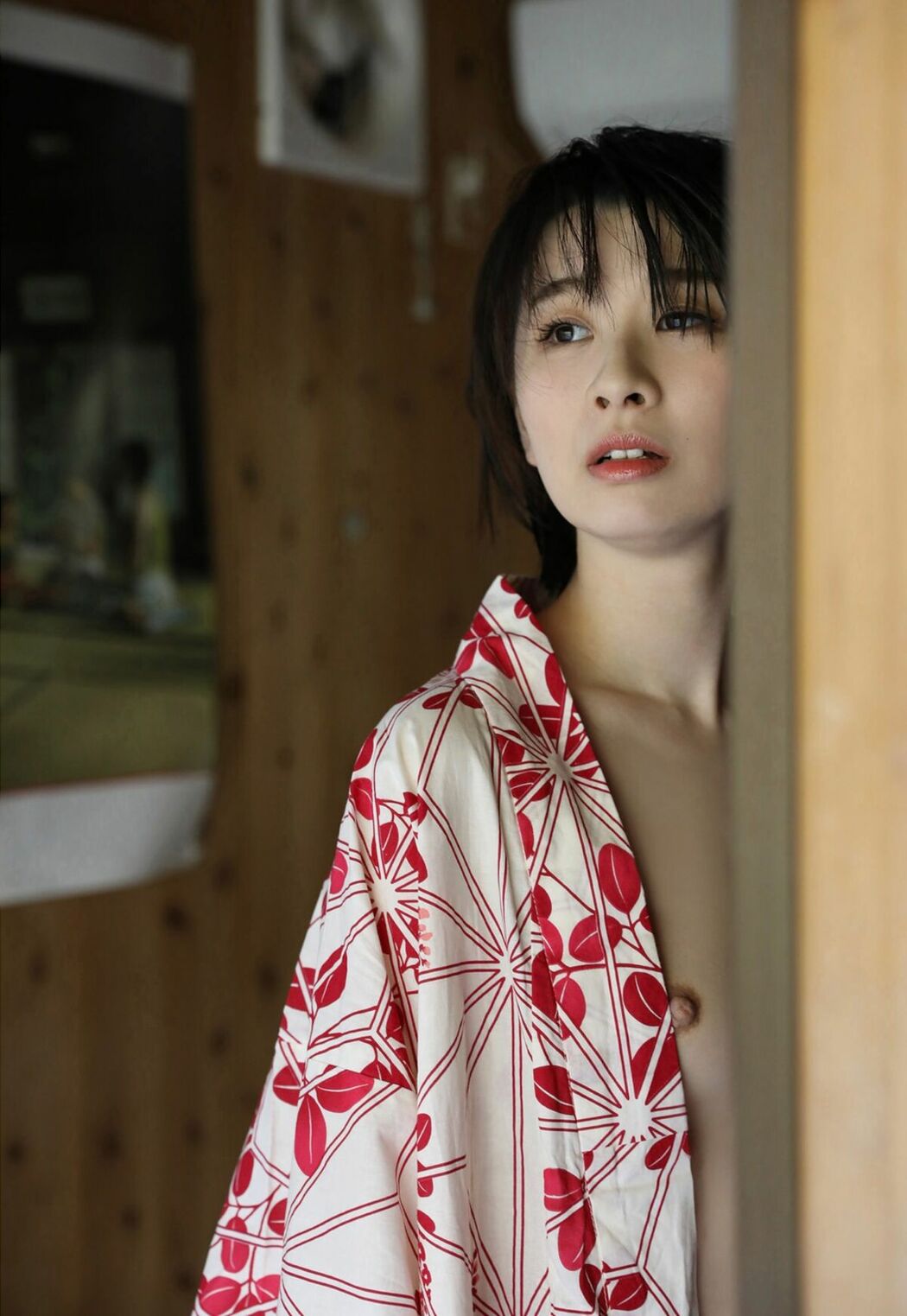 JP Aika Yukihira 行平あい佳 – 週刊現代デジタル写真集 掌花 (81P)