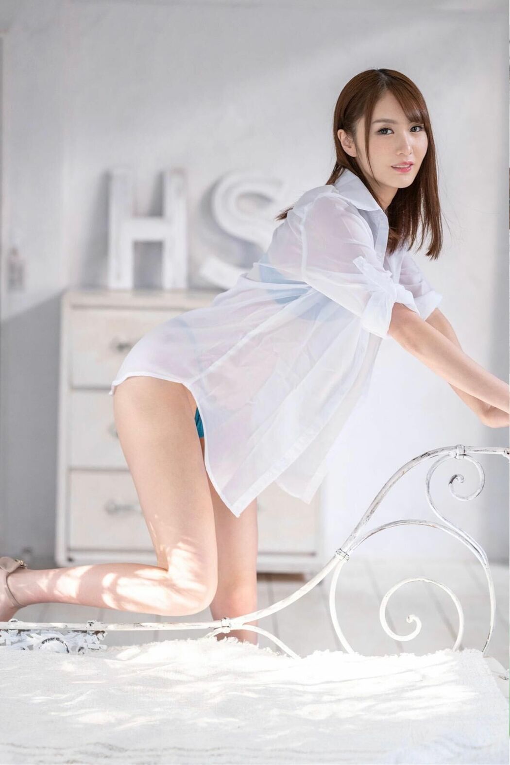 JP Ako Shiraishi 白石あこ – noir et blanc ノワール-エ-ブラン グラビア写真集 (55P)