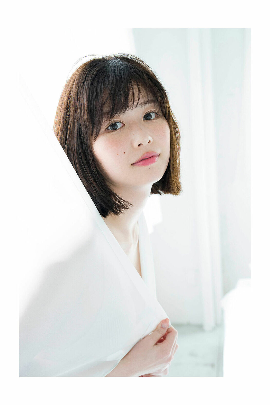 JP Yuzuha Saeki 冴木柚葉 – FLASHデジタル写真集 Lumiere (63P)