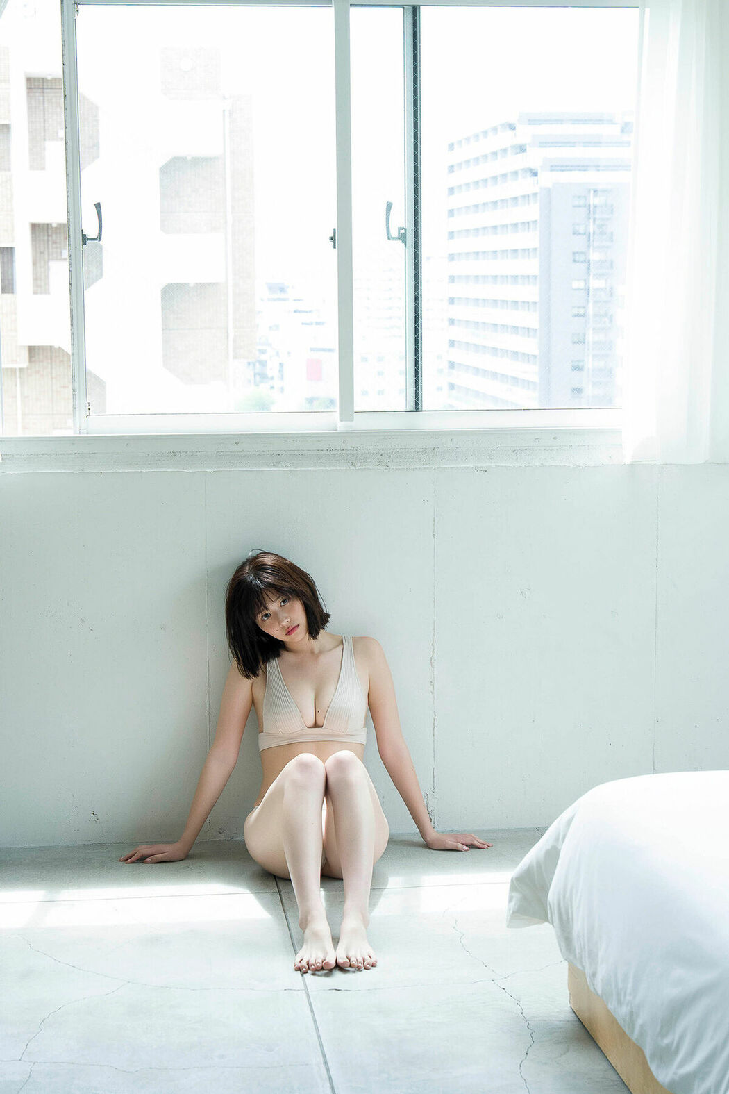 JP Yuzuha Saeki 冴木柚葉 – FLASHデジタル写真集 Lumiere (63P)