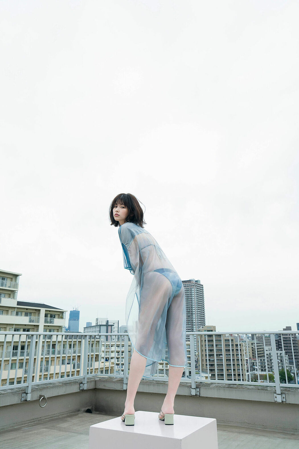 JP Yuzuha Saeki 冴木柚葉 – FLASHデジタル写真集 Lumiere (63P)