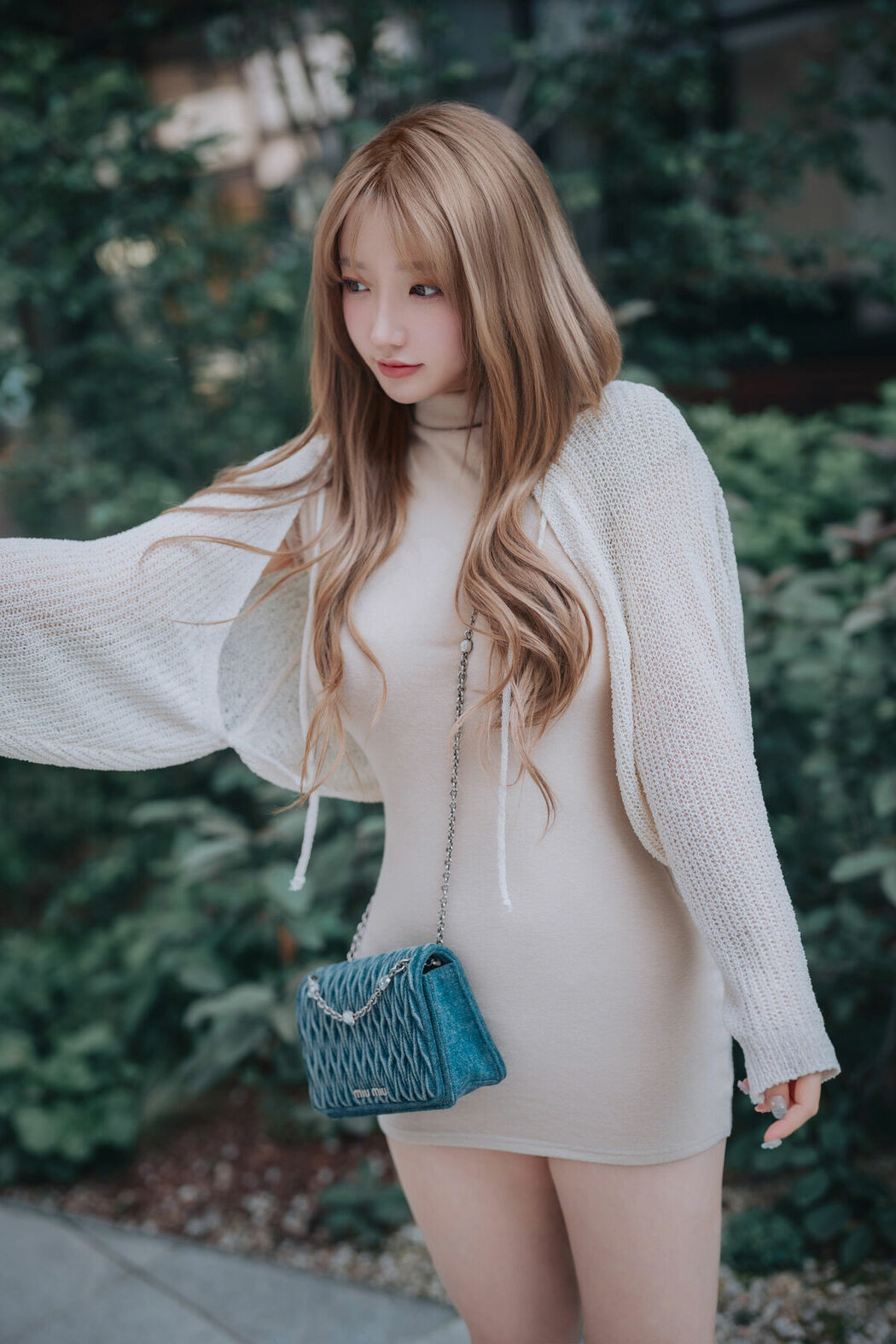 DJAWA Son Ye-Eun 손예은 &ndash; Happy Solo Birthday Part01 (64P)