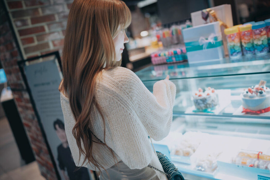 DJAWA Son Ye-Eun 손예은 &ndash; Happy Solo Birthday Part01 (64P)