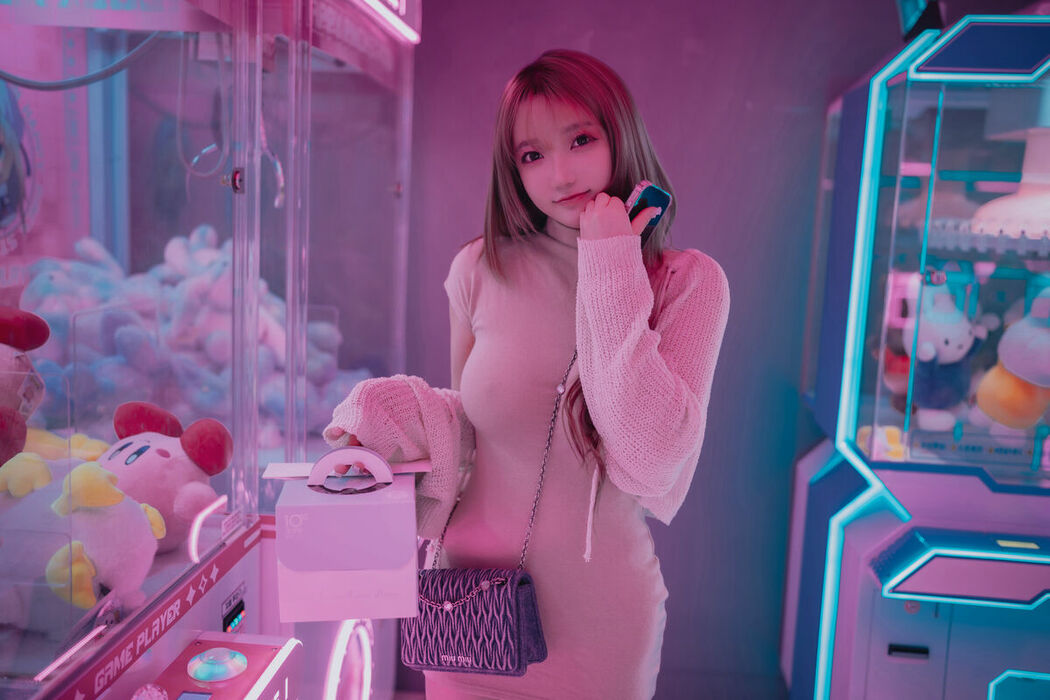 DJAWA Son Ye-Eun 손예은 &ndash; Happy Solo Birthday Part01 (64P)