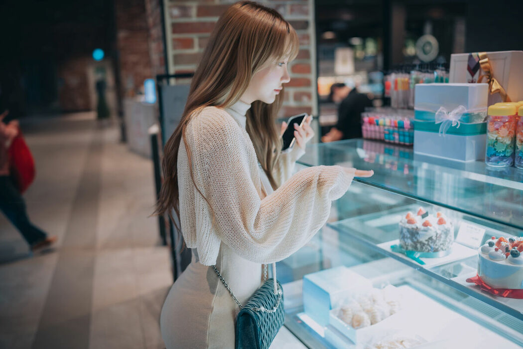 DJAWA Son Ye-Eun 손예은 &ndash; Happy Solo Birthday Part01 (64P)