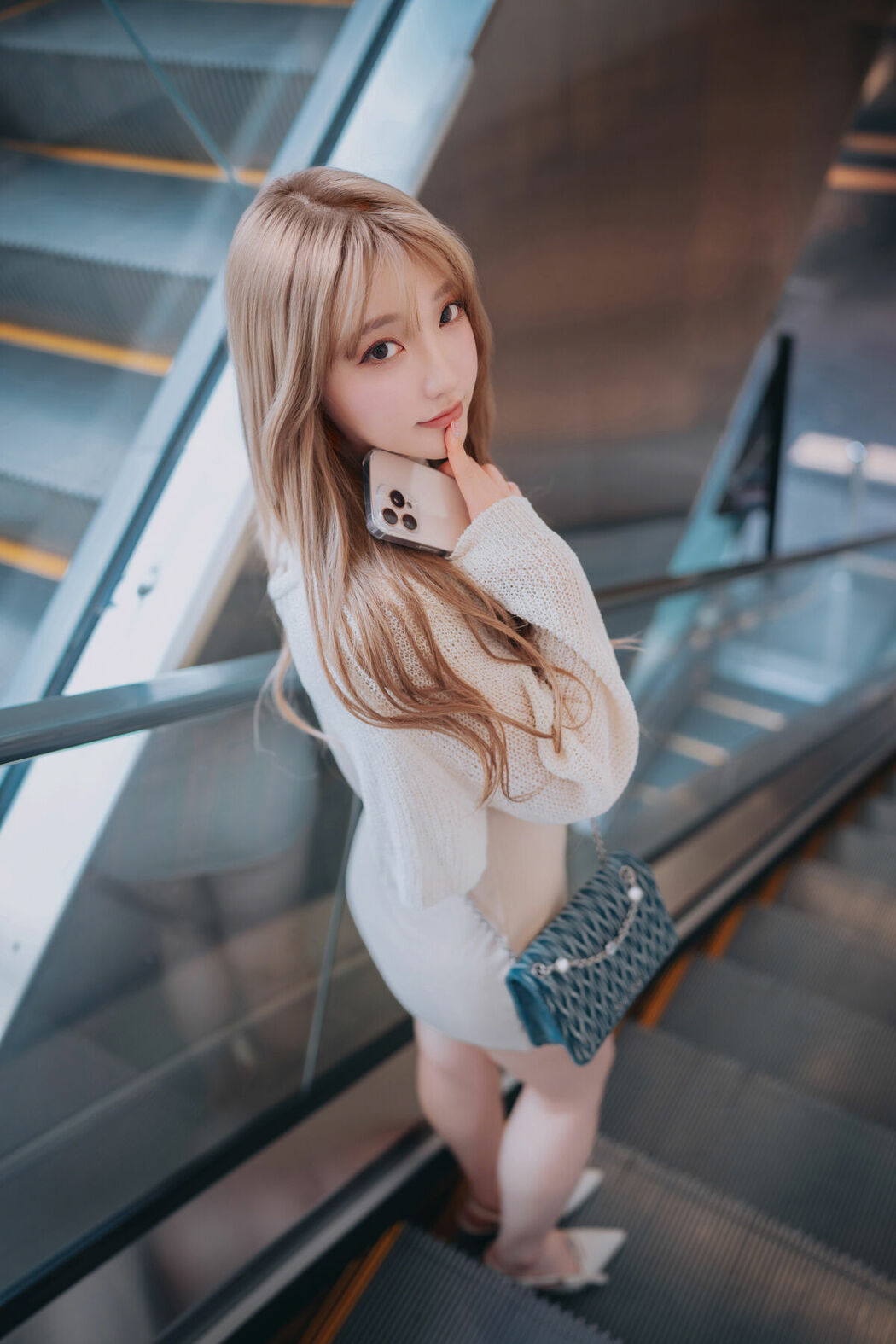 DJAWA Son Ye-Eun 손예은 &ndash; Happy Solo Birthday Part01 (64P)